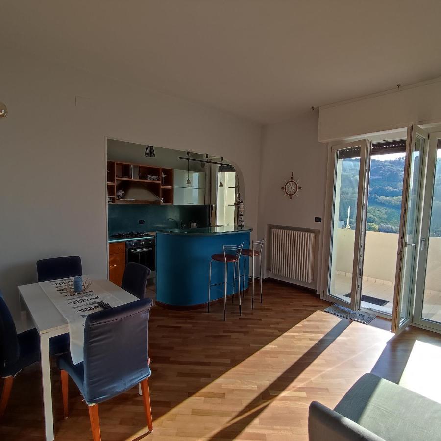 Appartamento Tramonto In Baia Pesaro Esterno foto