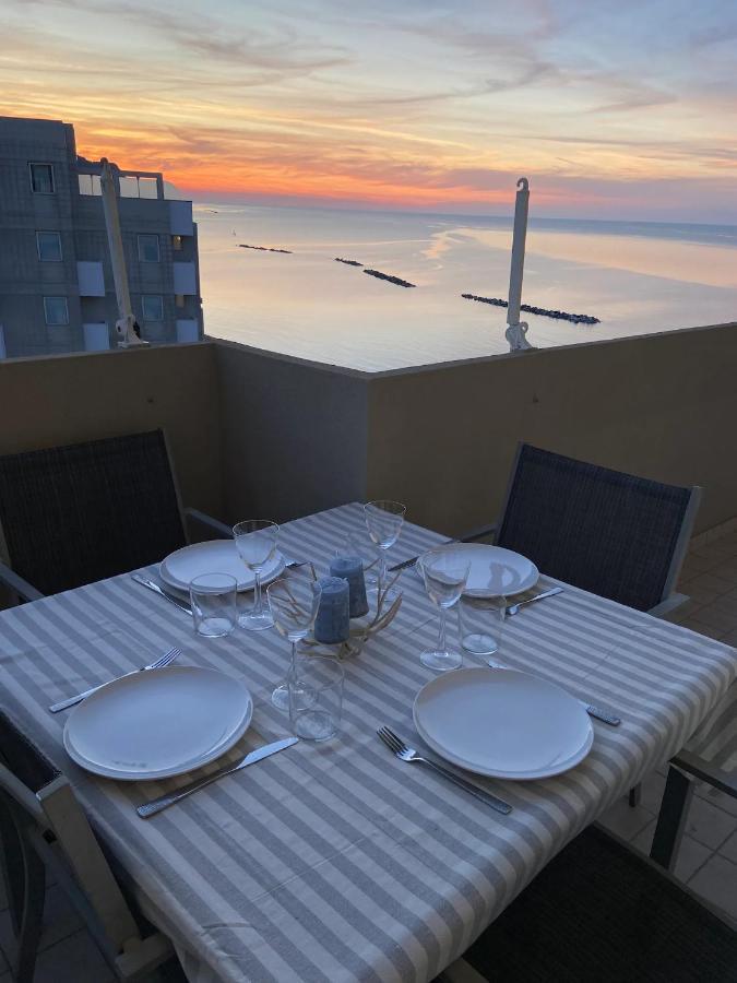 Appartamento Tramonto In Baia Pesaro Esterno foto